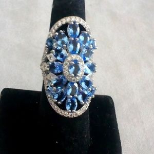 Large and lovely tanzanite  cocktail ring Size 6 💙